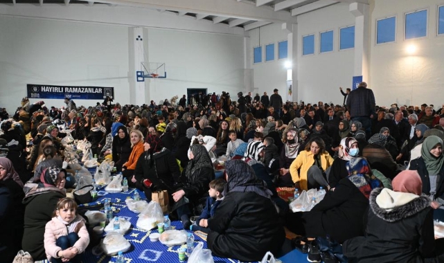 İftar sofraları Balkanlar’da kuruldu