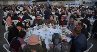 İftar sofraları İznik’te kuruldu