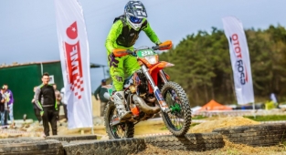 İZMOK Süper Enduro Şampiyonası’ndan kupalarla döndü