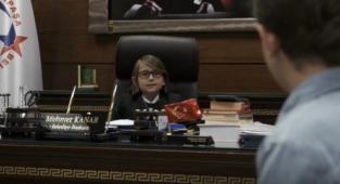 Mustafakemalpaşa’da tüm yetki çocuklara geçti