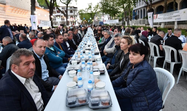 Ramazanın bereketi Osmangazi ile Balkanlar’a taştı