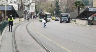 Tehlikeye davetiye çıkaran yayalara sıkı takip