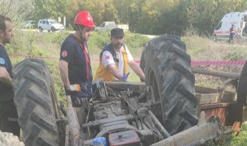 Traktörün altında kalarak hayatını kaybetti