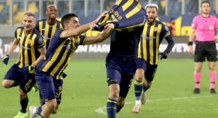 Ankaragücü ve Ümraniyespor, Süper Lig'e yükseldi
