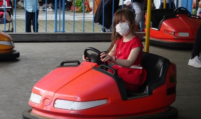 Bayram harçlıklarını lunapark'ta harcadılar