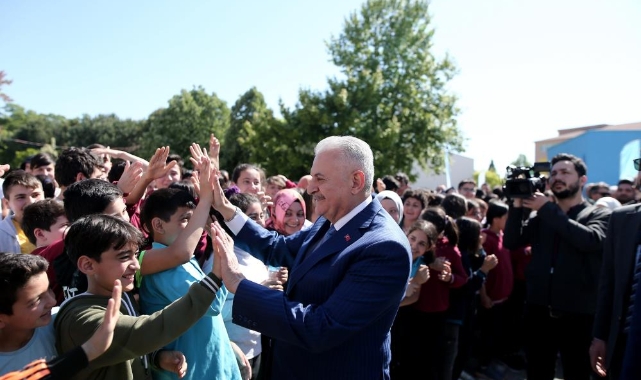 Binali Yıldırım Bursa’da anaokulu açılışına katıldı