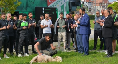 Bursaspor, Bandırma yolculuğu öncesi kurban kesti