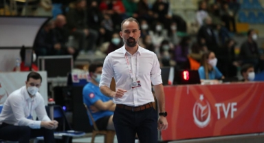 Büyükşehir Belediyespor’da Başantrenör Şensoy’la sözleşme yenilendi