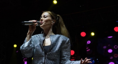Derya Uluğ'dan Bursa'da konser