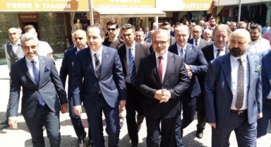 Fatih Erbakan babasının izinde