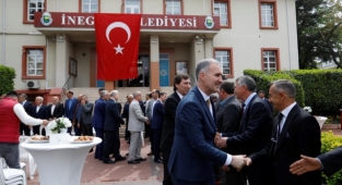 İnegöl protokolü bayramlaşma töreninde bir araya geldi