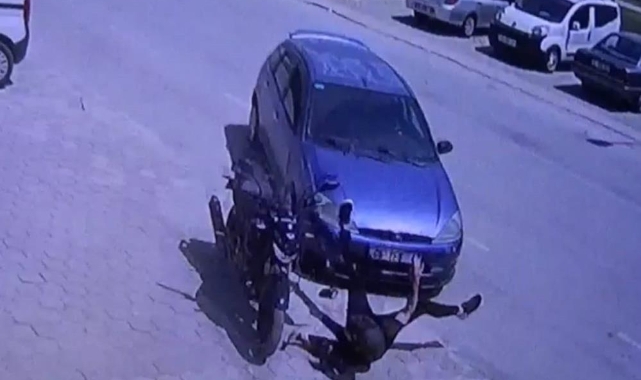 Kaza yapan motosikletin sürücüsü böyle havalandı
