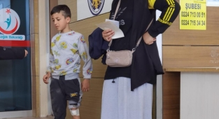 Köpeğin saldırdığı çocuk yaralandı