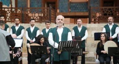 Muradiye'de ‘Hu’ ilahileri yankılandı
