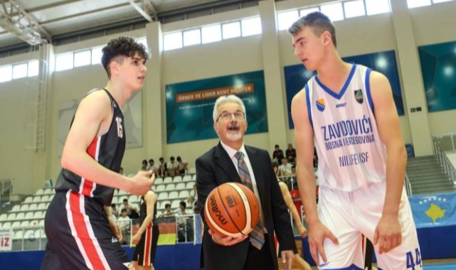 Nilüfer’de ‘Kardeş Kentler Basketbol Turnuvası’ başladı