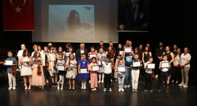 Nilüfer’de yılsonu konserinde muhteşem performans