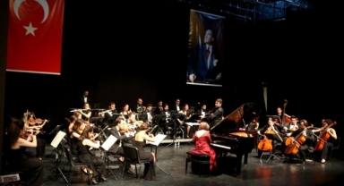 Nilüfer Oda Orkestrası’ndan muhteşem konser