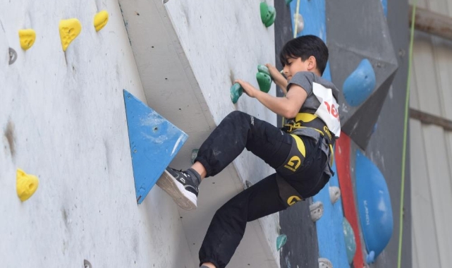 Nilüfer Spor Şenlikleri’nde heyecanlı yarışlar