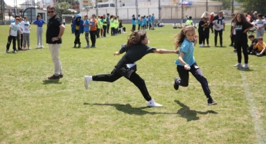 Nilüfer spor şenliklerinde geleneksel oyunlar da oynanıyor