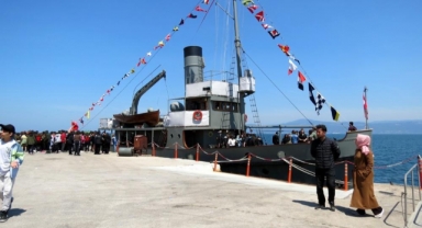Nusret Mayın Gemisine ziyaretçi akını