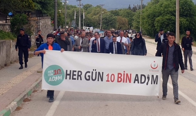 Sağlık için yürüdüler