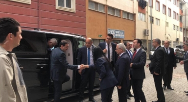 Şehit infaz koruma memurunun ailesine taziye ziyareti