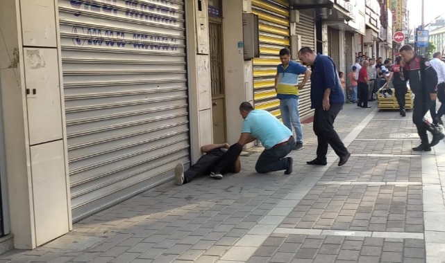 Silahlı şahıs tarafından rehin alındı,polis kurtardı