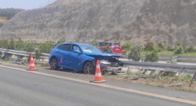 Tanker otomobile çarpıp devrildi; 1 yaralı