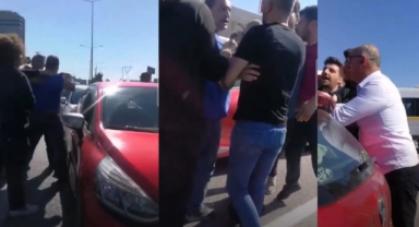 Trafikte 'sinyal verme' kavgası