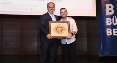 Üniversite yolunda gençlere tam destek
