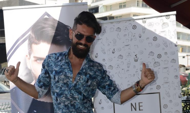 Ünlü popçu sahnenin tozunu atacak
