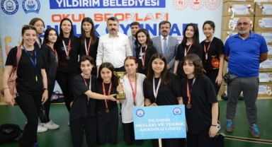 Yıldırım Belediyesi Okul Sporları Şenliği tamamlandı