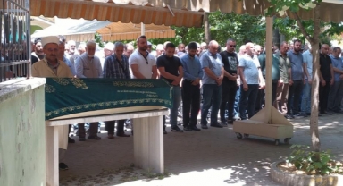 Baba oğul toprağa verildi