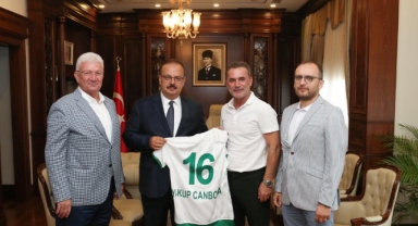 Bursaspor’dan, Vali Yakup Canbolat’a ziyaret