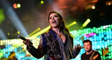 Festival'de Selami Şahin ve Burcu Güneş rüzgarı