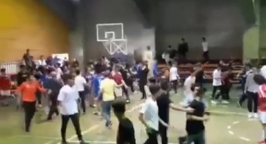 Futsal sahası boks ringine döndü