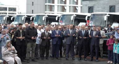 Hacı adayları dualarla uğurlandı