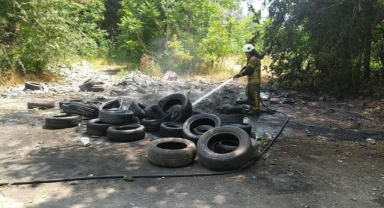 Hurda demir için ormanı yakıyorlardı