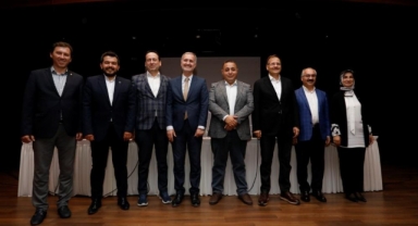 İnegöl’de Ekonomi ve Dış Politika semineri