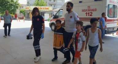 İnşaatta kireçle oynayan 3 çocuk hastanelik oldu