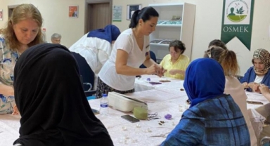 İpek kozalar Osmangazi’de renklendi