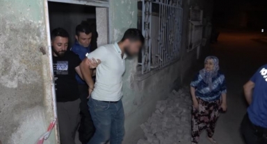 Kapıyı hırsızların üzerlerine kilitledi, 2 şüpheli yakalandı