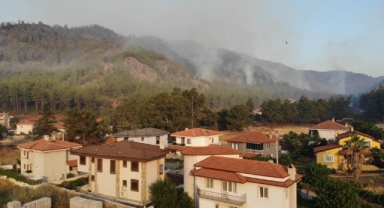 Marmaris'te baş döndüren hava trafiği