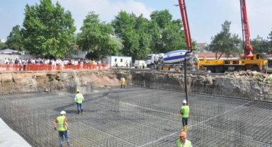 Mustafakemalpaşa'da yeni okulun temeli atıldı