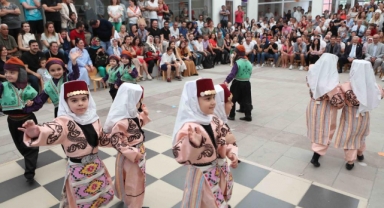 Nilüfer kreşlerinde yılsonu şenliği