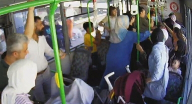 Otobüs şoförü rahatsızlanan yolcuyu hastaneye yetiştirdi