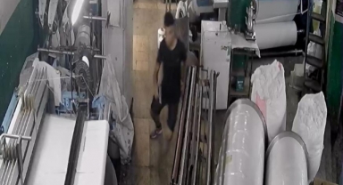 Sürünerek girdi silah çekerek kaçtı