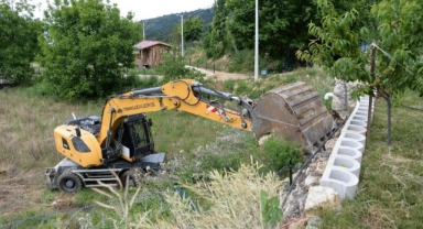 Uludağ eteklerinde kaçak yapı operasyonu