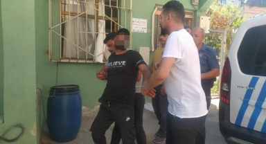 Ailesine kızdı bıçakla kendini rehin aldı