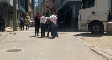 Akrabalar birbirine girdi:1'i ağır,3 yaralı